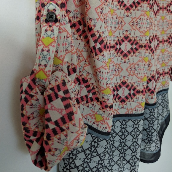 ANTHROPOLOGIE HD in Paris geometric blouse - Picture 7 of 7